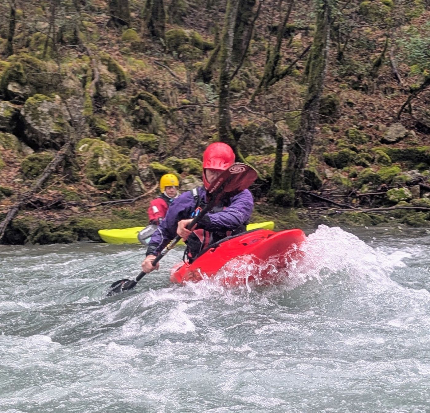 Sessions de kayak de rivières, hiver 2025 !